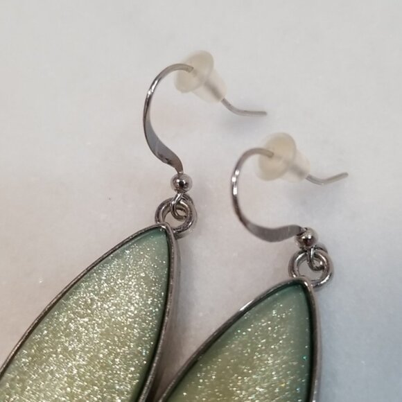 Dangle Earrings - Picture 3 of 4
